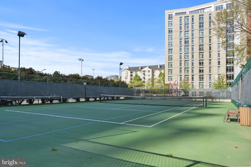 1530 Key Blvd #414