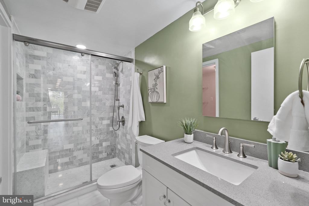 1530 Key Blvd #414