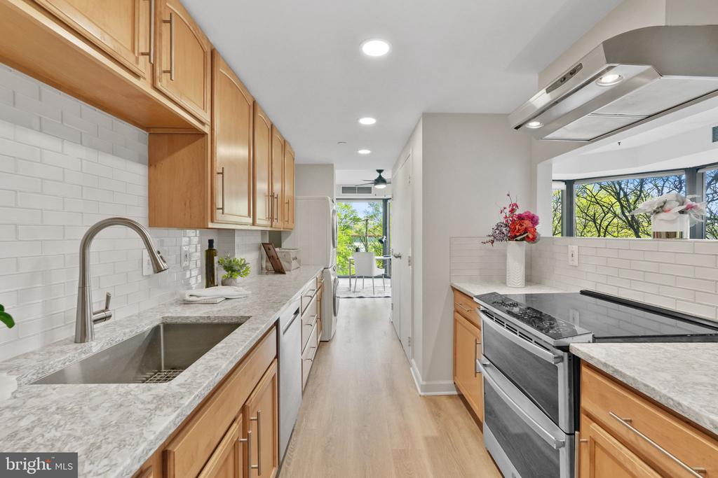 1530 Key Blvd #414