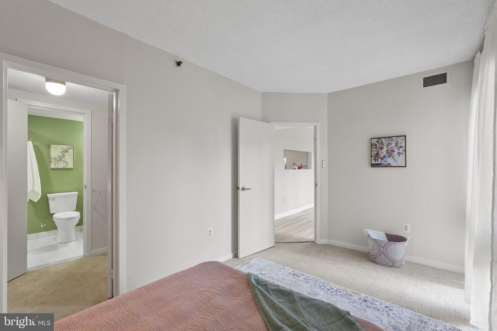 1530 Key Blvd #414