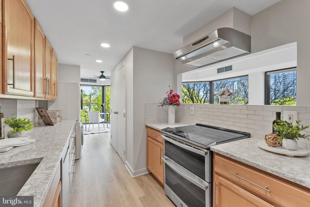 1530 Key Blvd #414