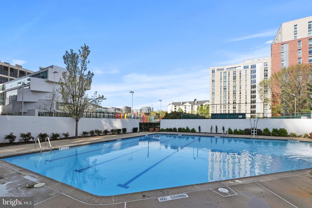 1530 Key Blvd #414