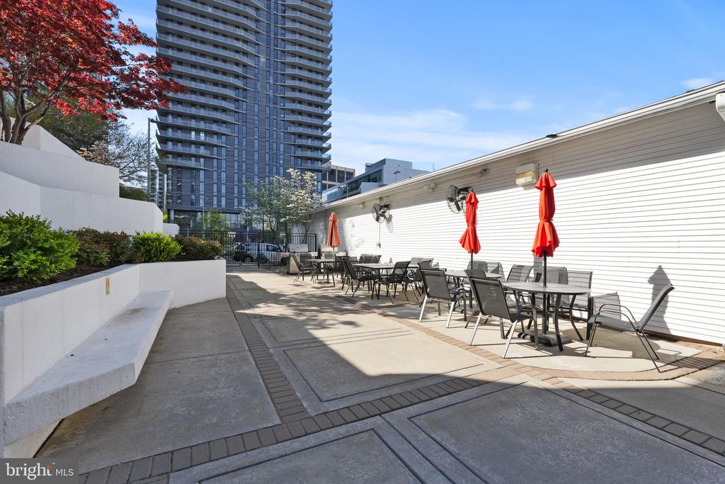 1530 Key Blvd #414