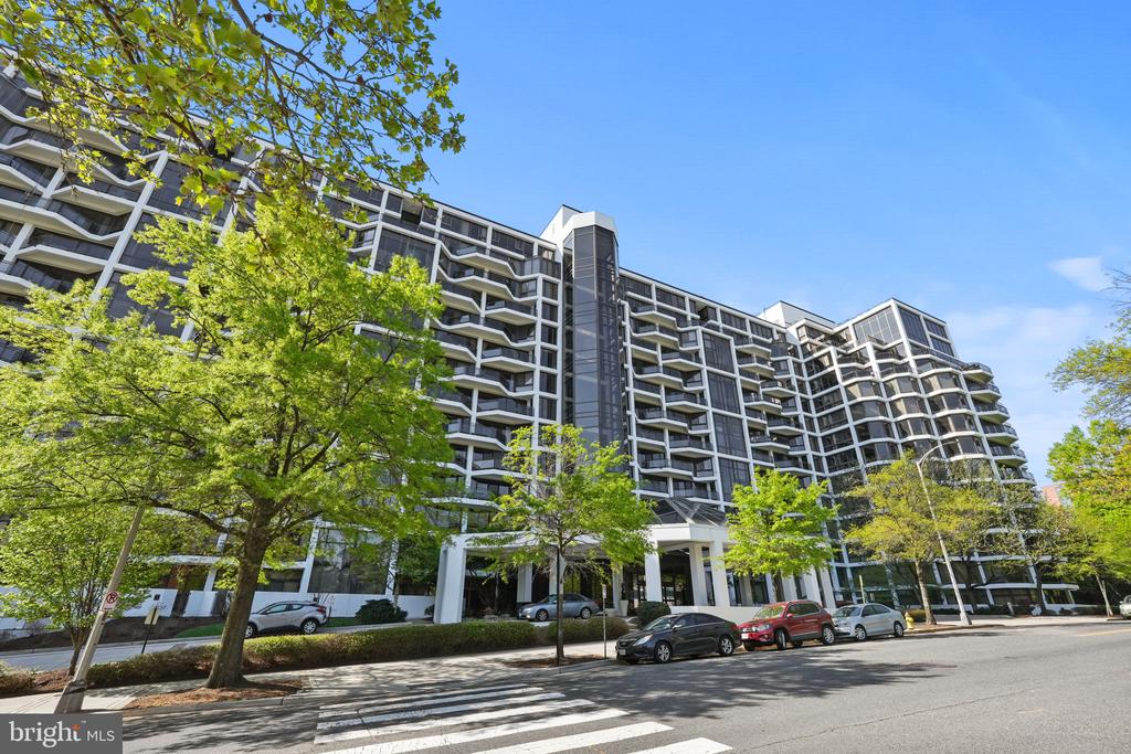 1530 Key Blvd #414