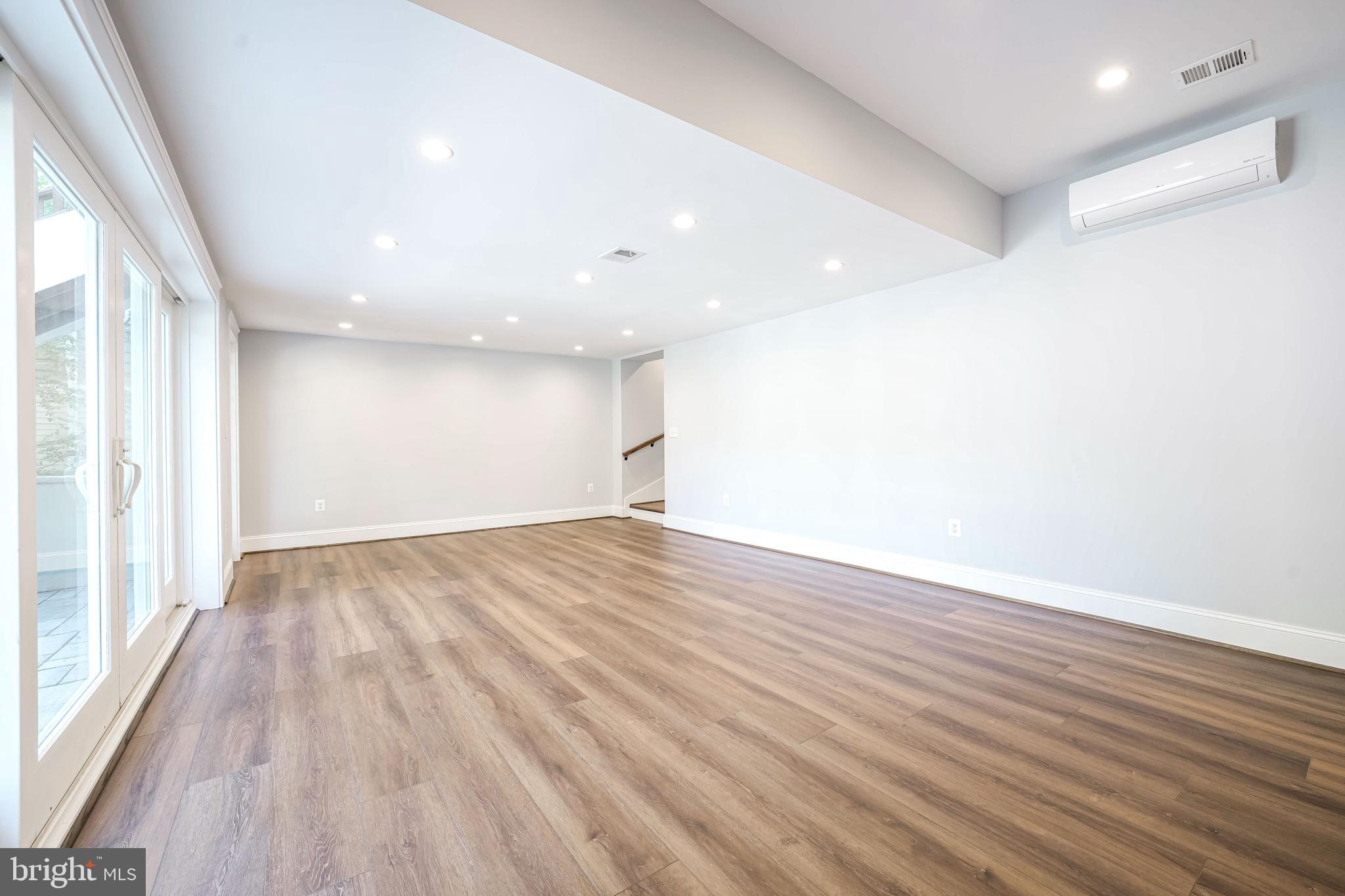 2314 N KENMORE STREET