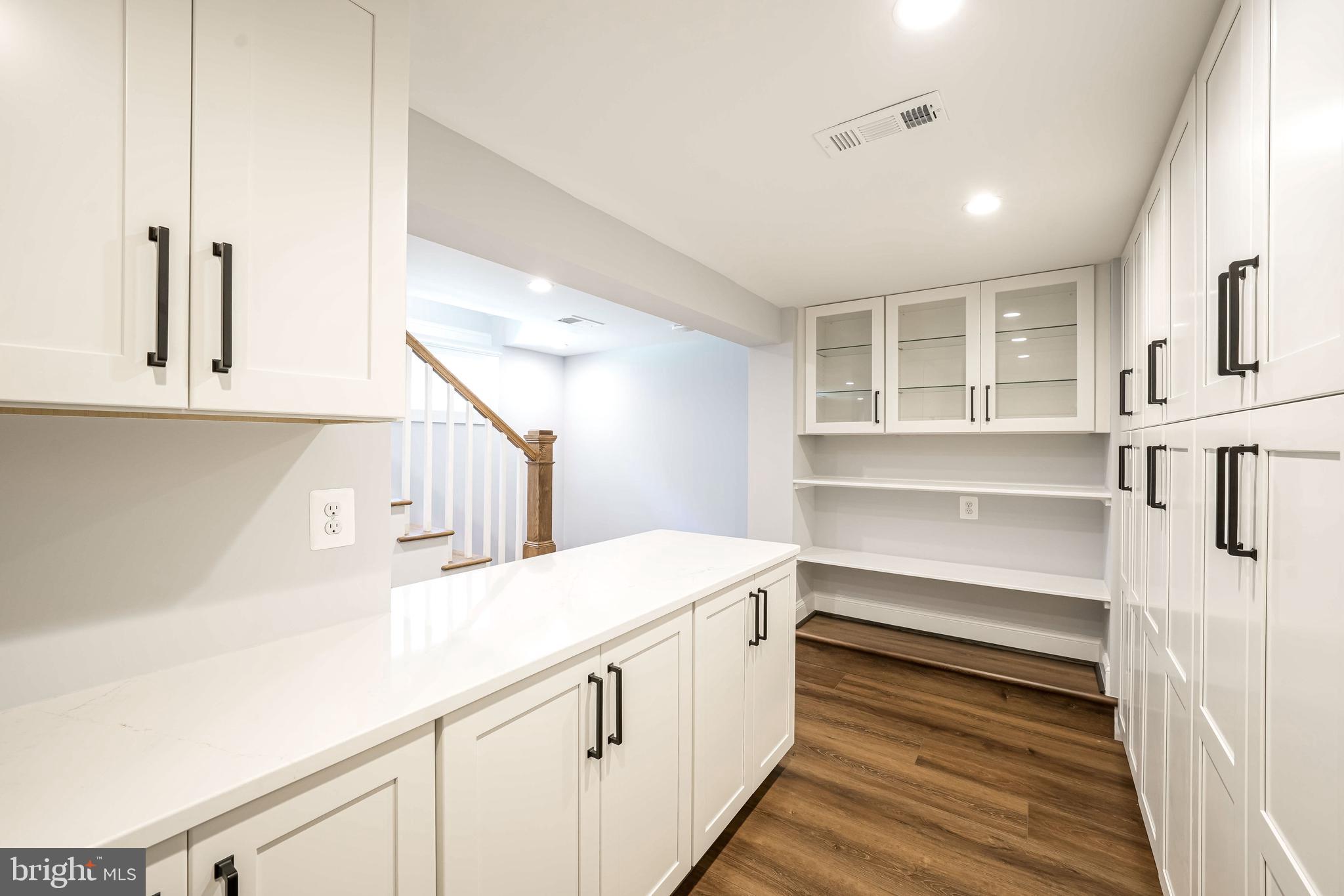 2314 N KENMORE STREET