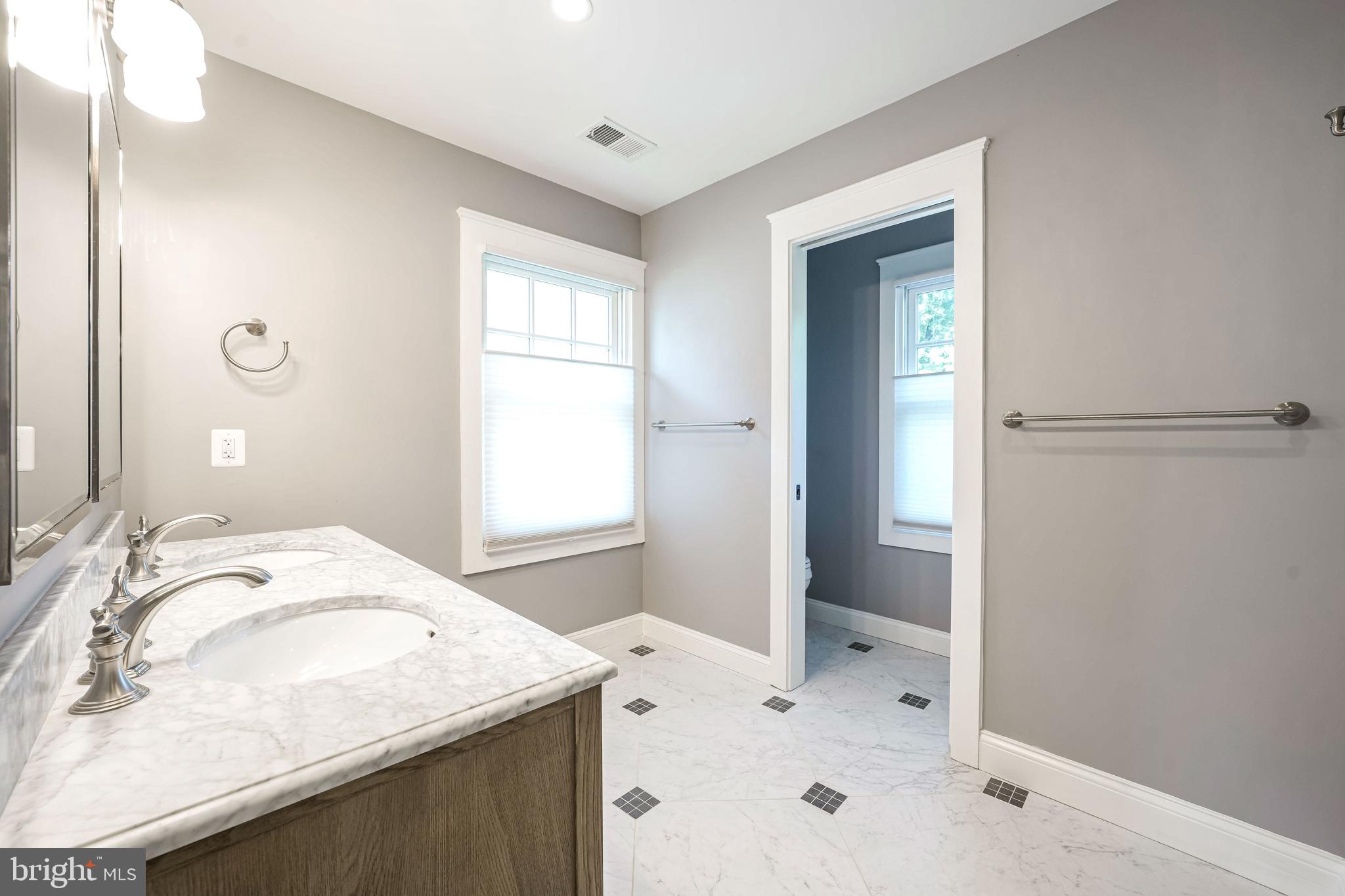 2314 N KENMORE STREET