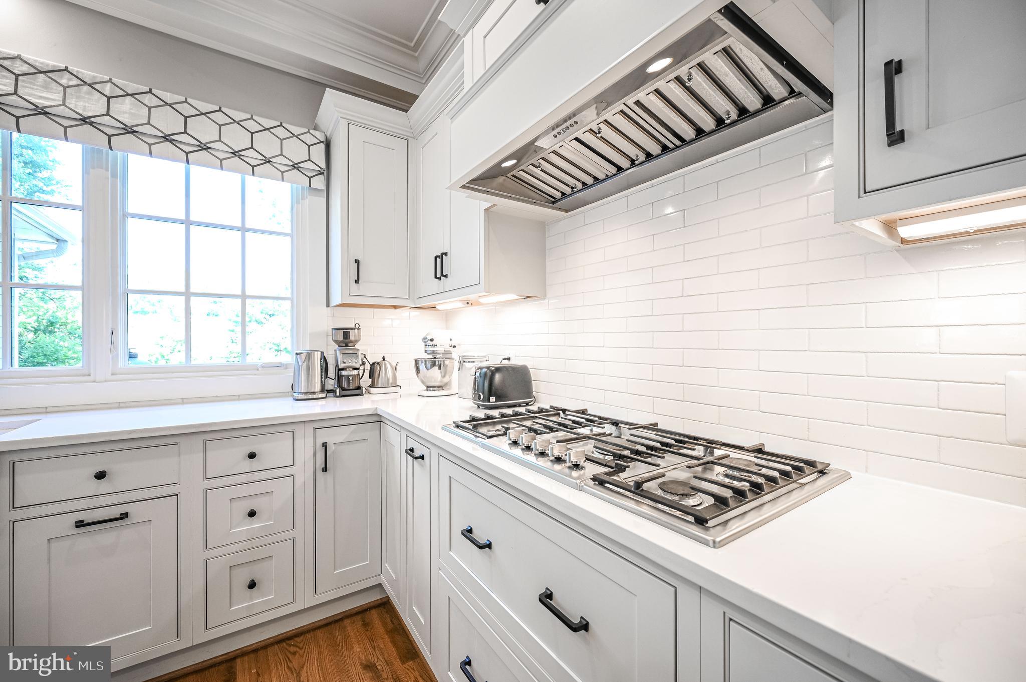 2314 N KENMORE STREET