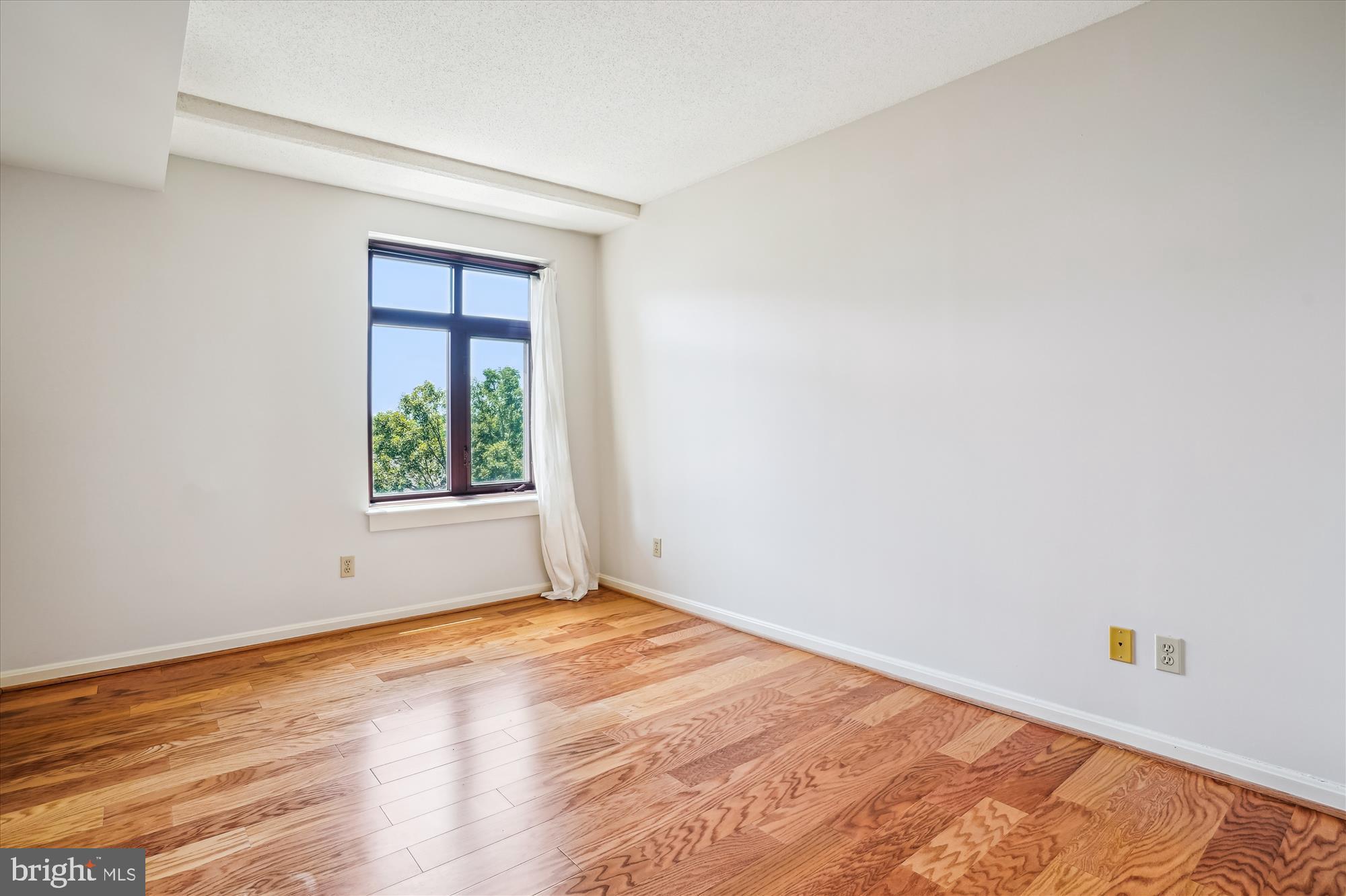 2400 CLARENDON BLVD #511