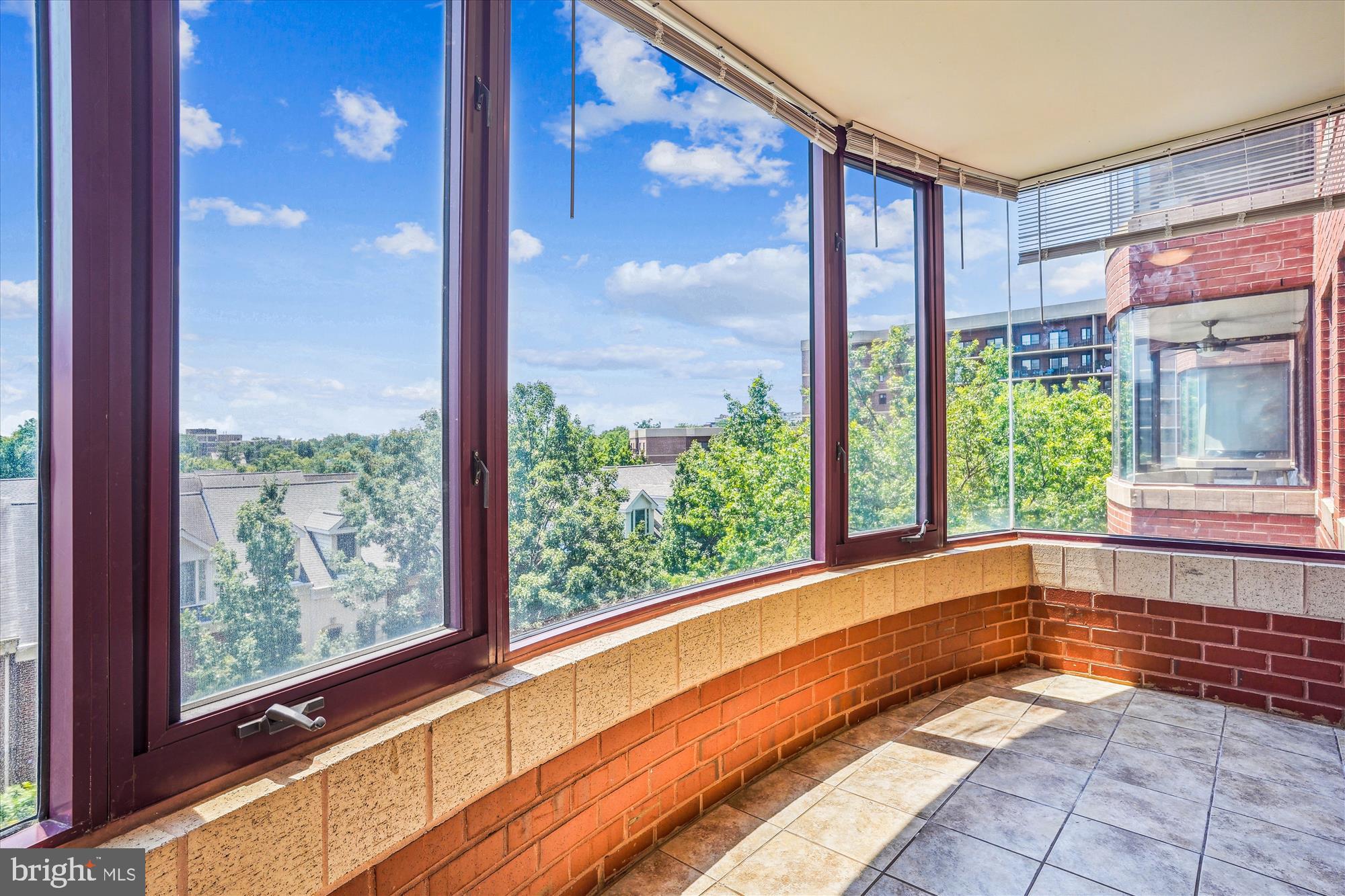 2400 CLARENDON BLVD #511