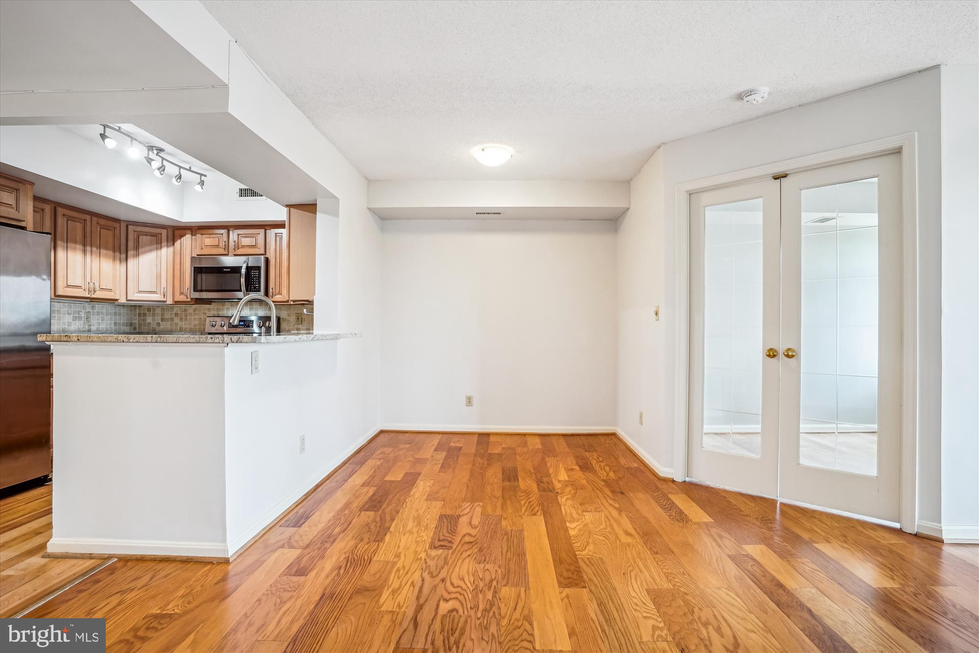 2400 CLARENDON BLVD #511