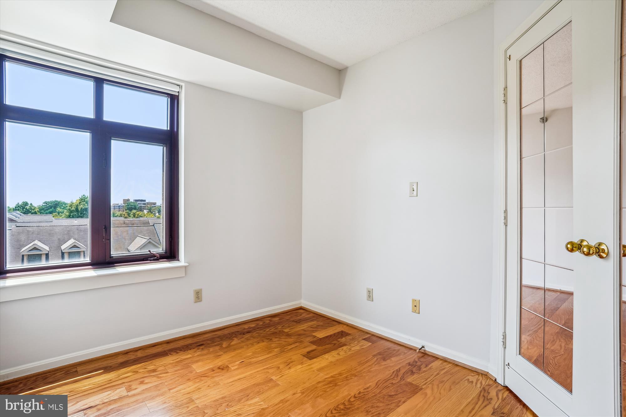 2400 CLARENDON BLVD #511