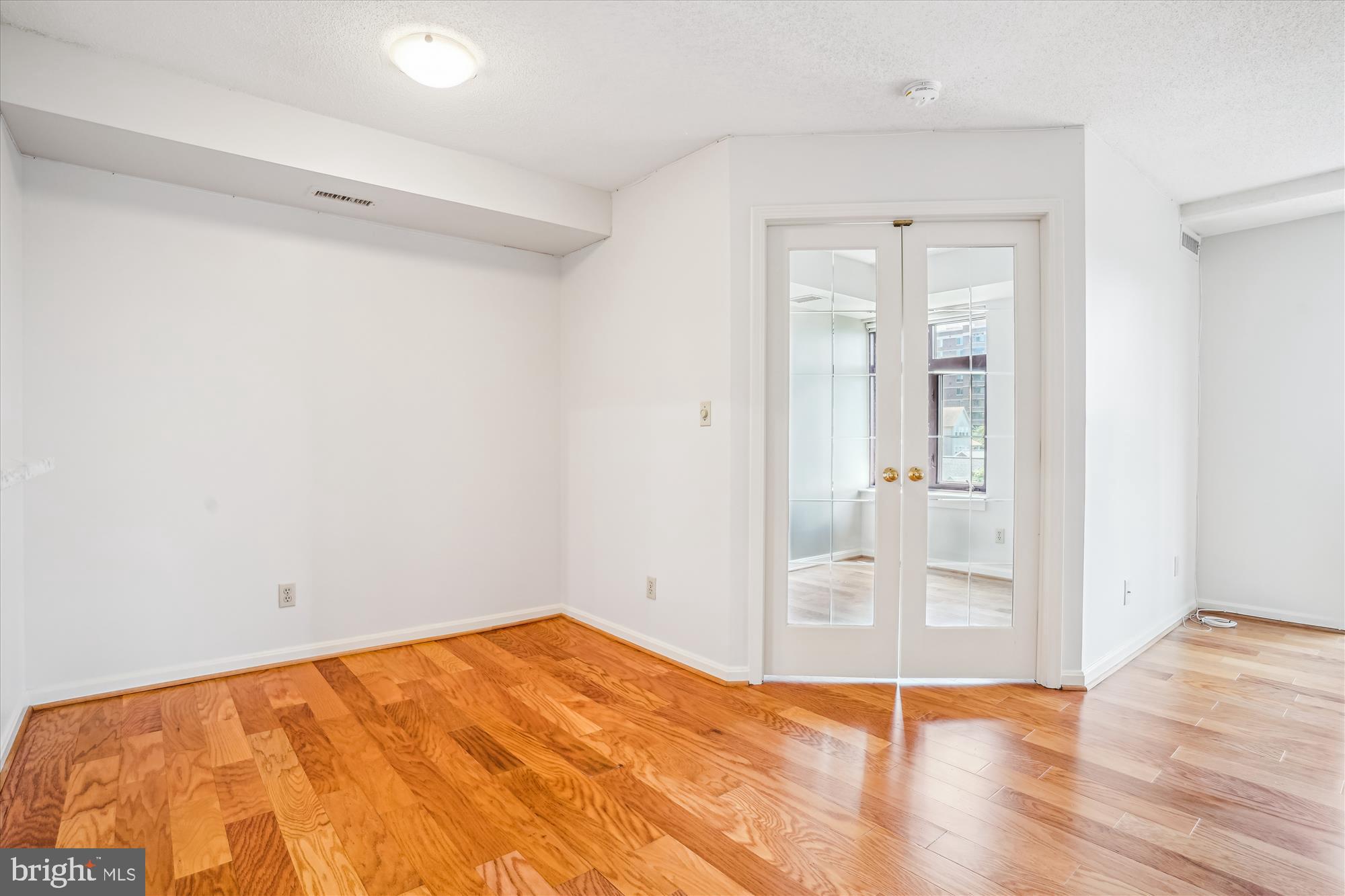 2400 CLARENDON BLVD #511