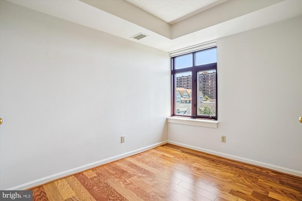 2400 CLARENDON BLVD #511