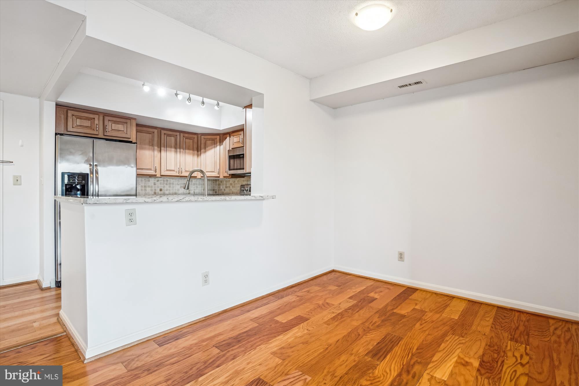 2400 CLARENDON BLVD #511