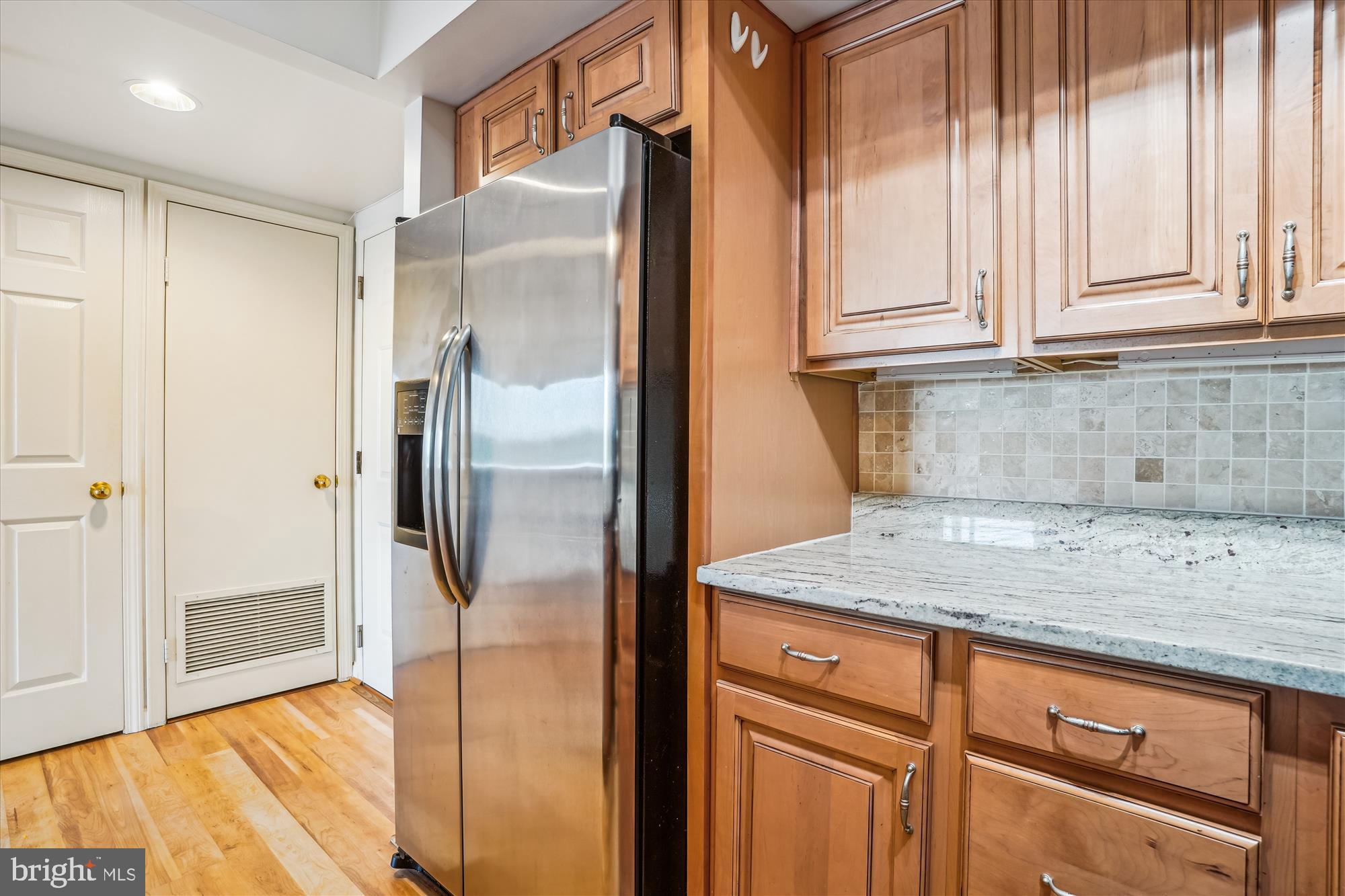 2400 CLARENDON BLVD #511