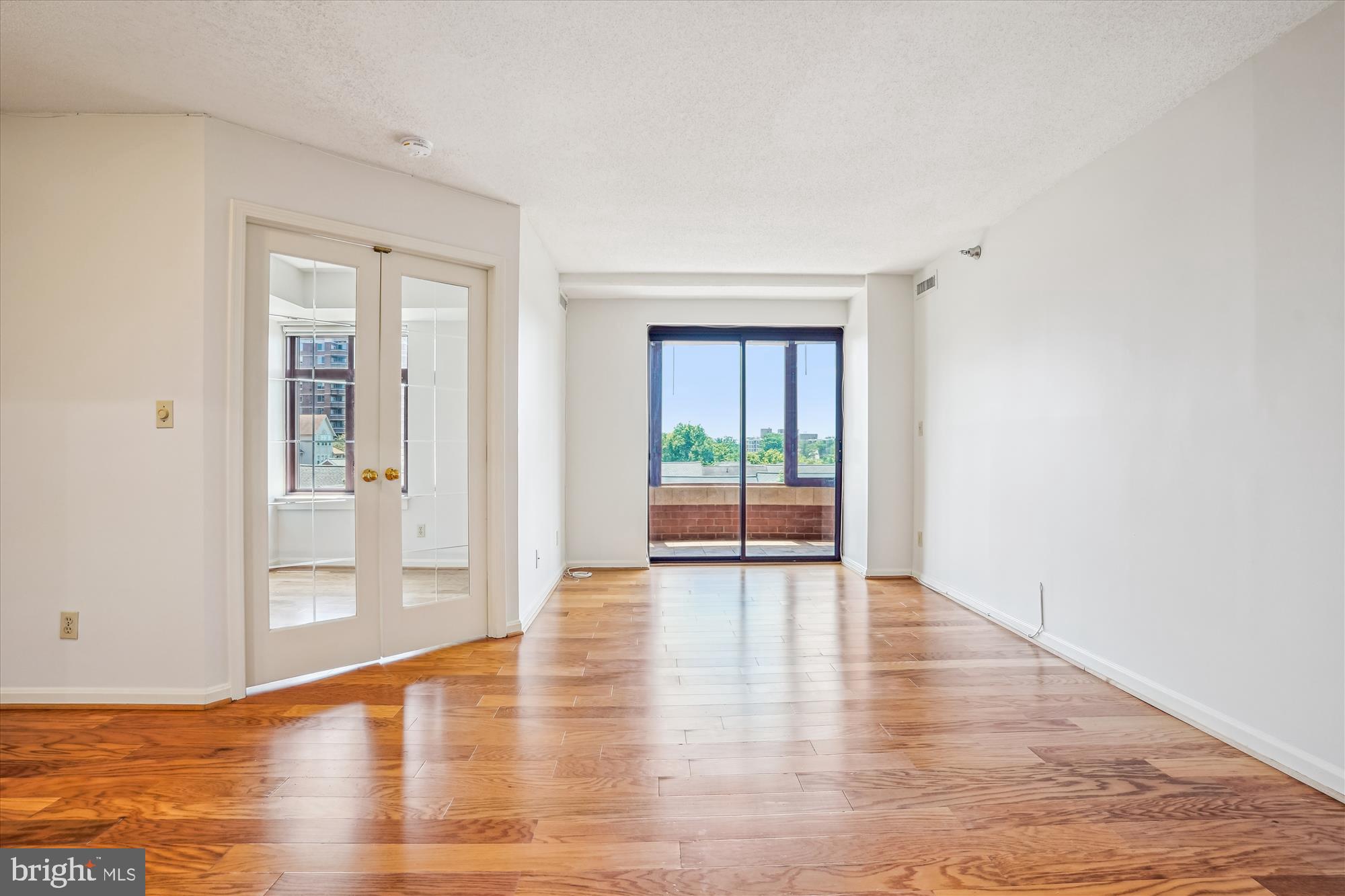 2400 CLARENDON BLVD #511