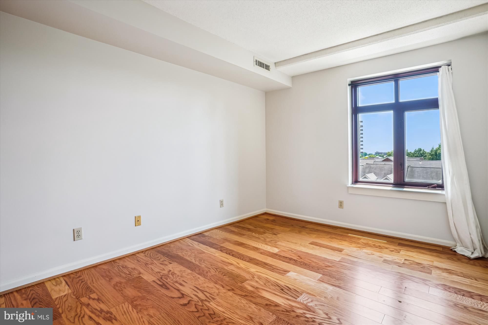 2400 CLARENDON BLVD #511