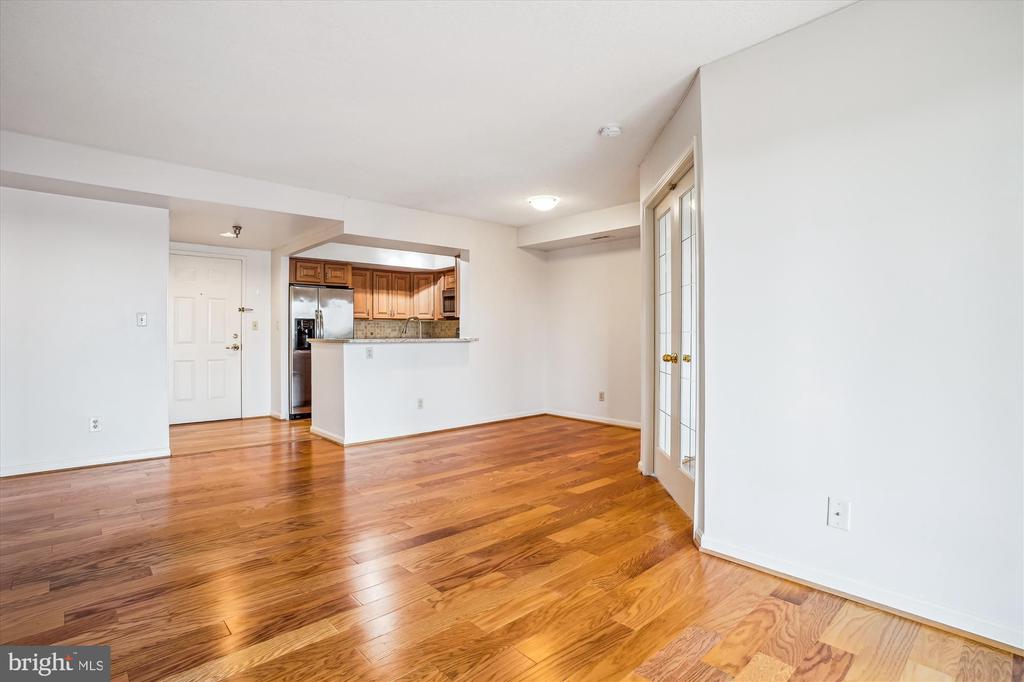 2400 CLARENDON BLVD #511
