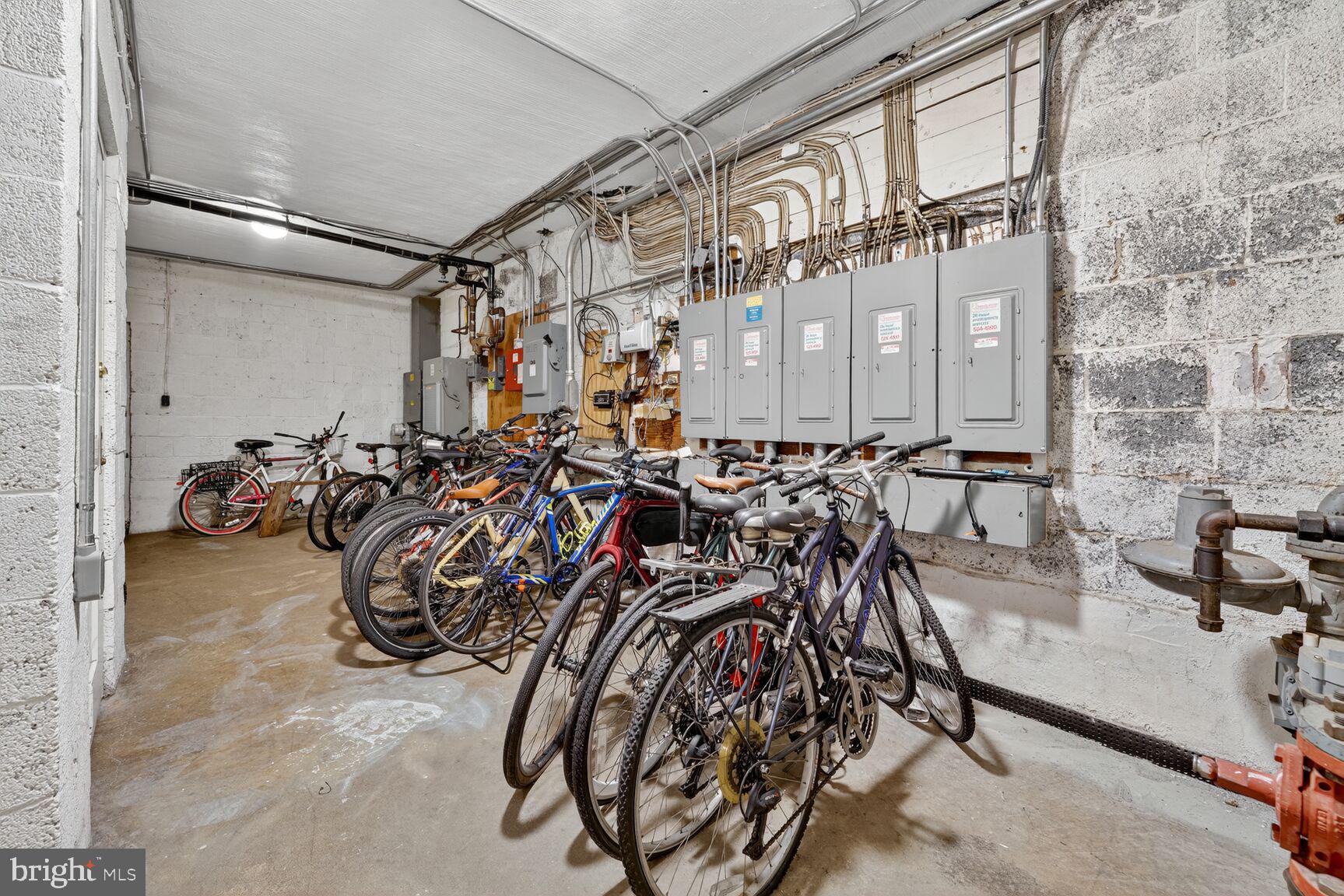 1404 12TH STREET N 21