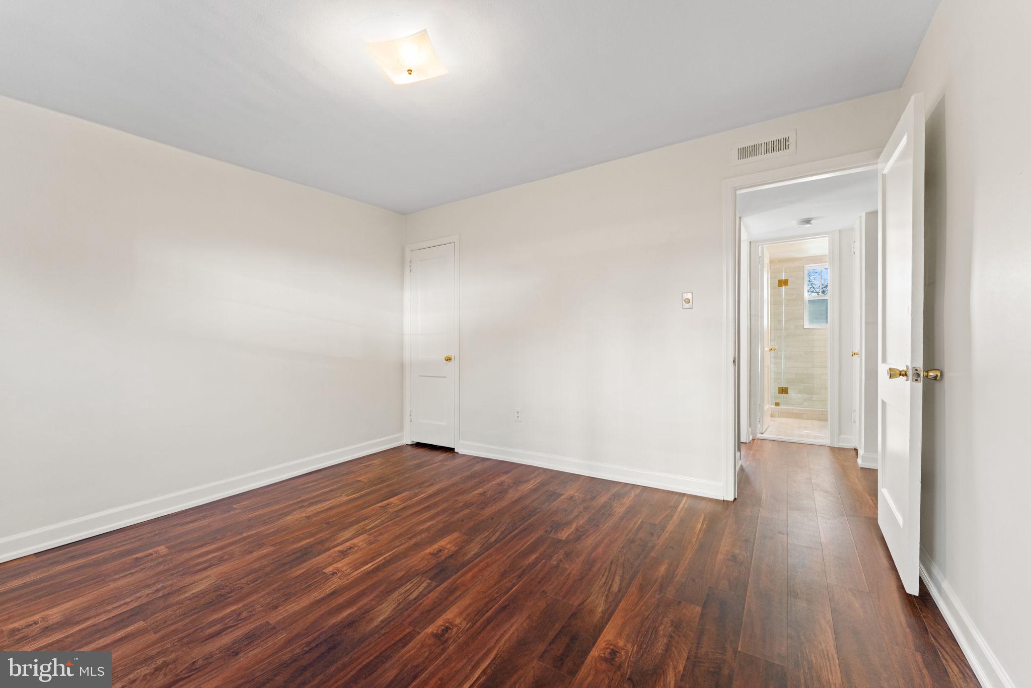 1404 12TH STREET N 21