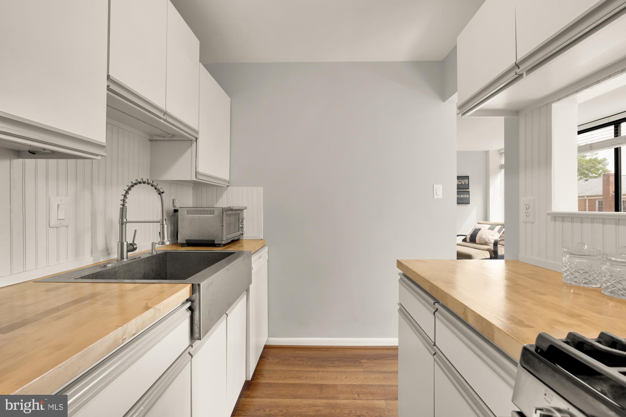 4390 LORCOM LANE 510