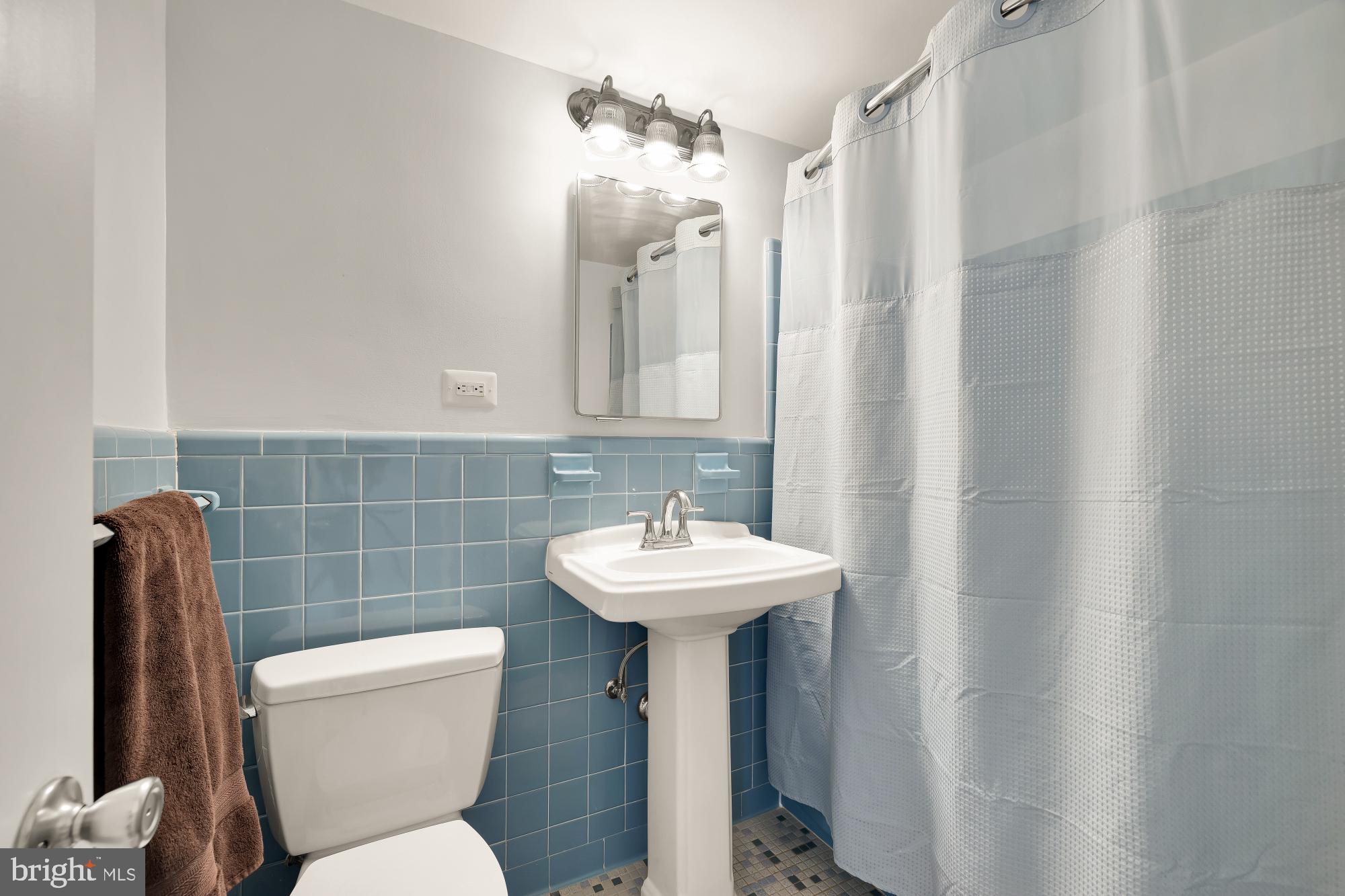 4390 LORCOM LANE 510