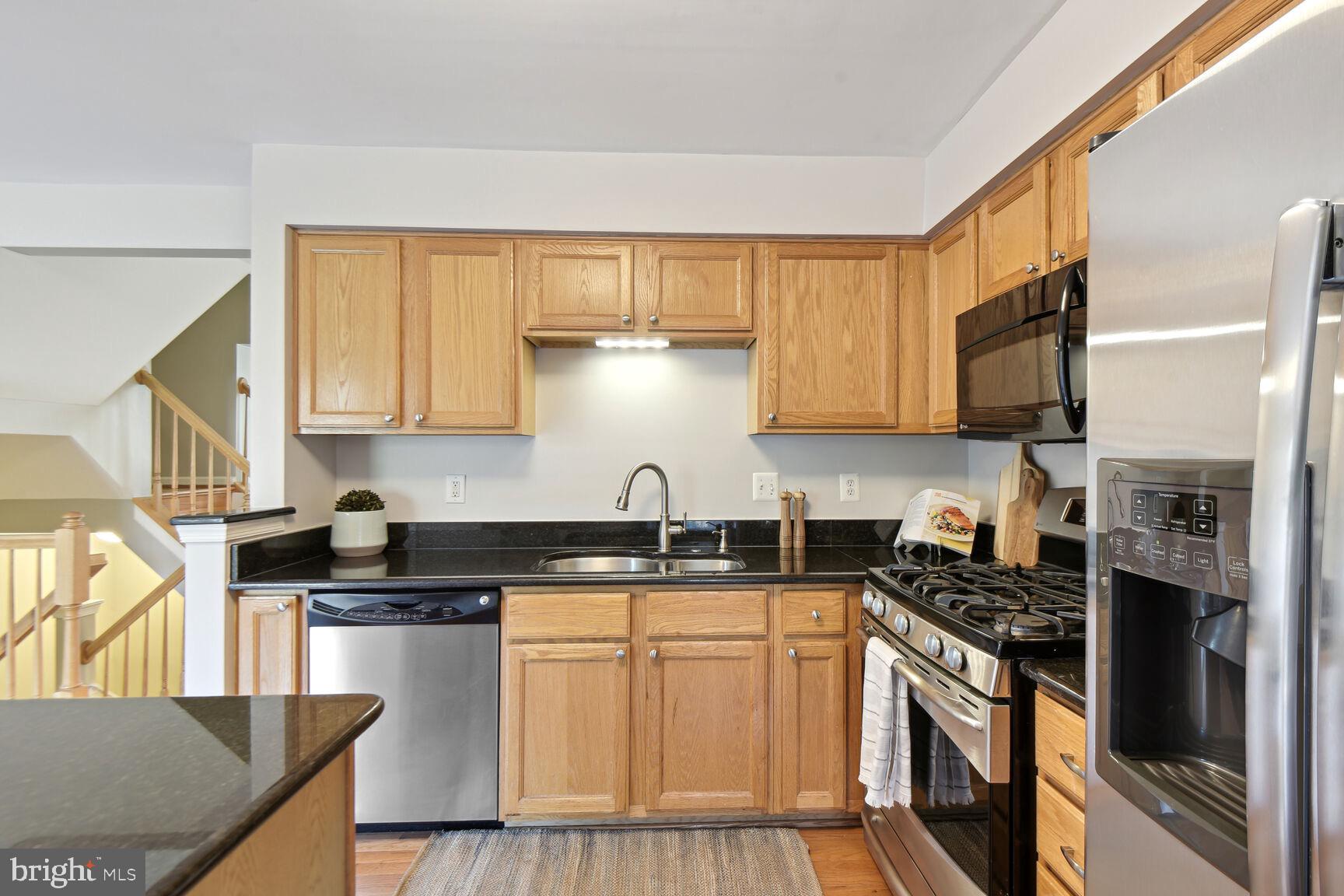 159 Ingle Pl