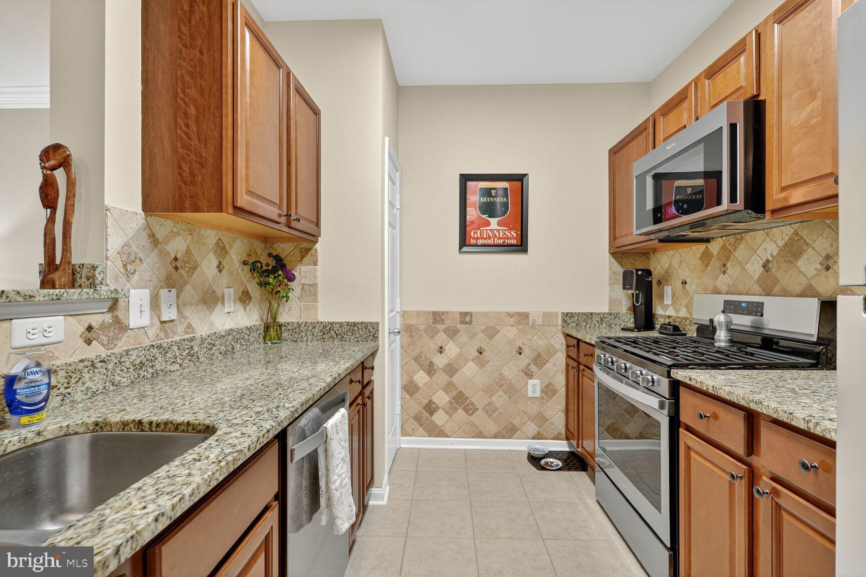 4862 EISENHOWER AVENUE 460
