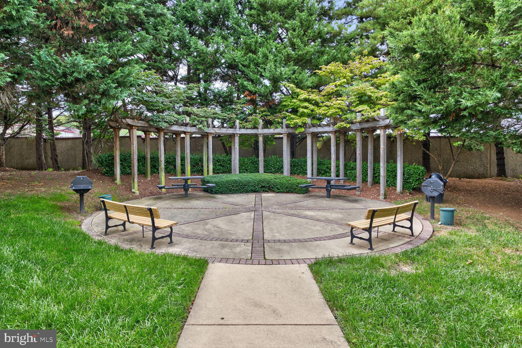 4862 EISENHOWER AVENUE 460