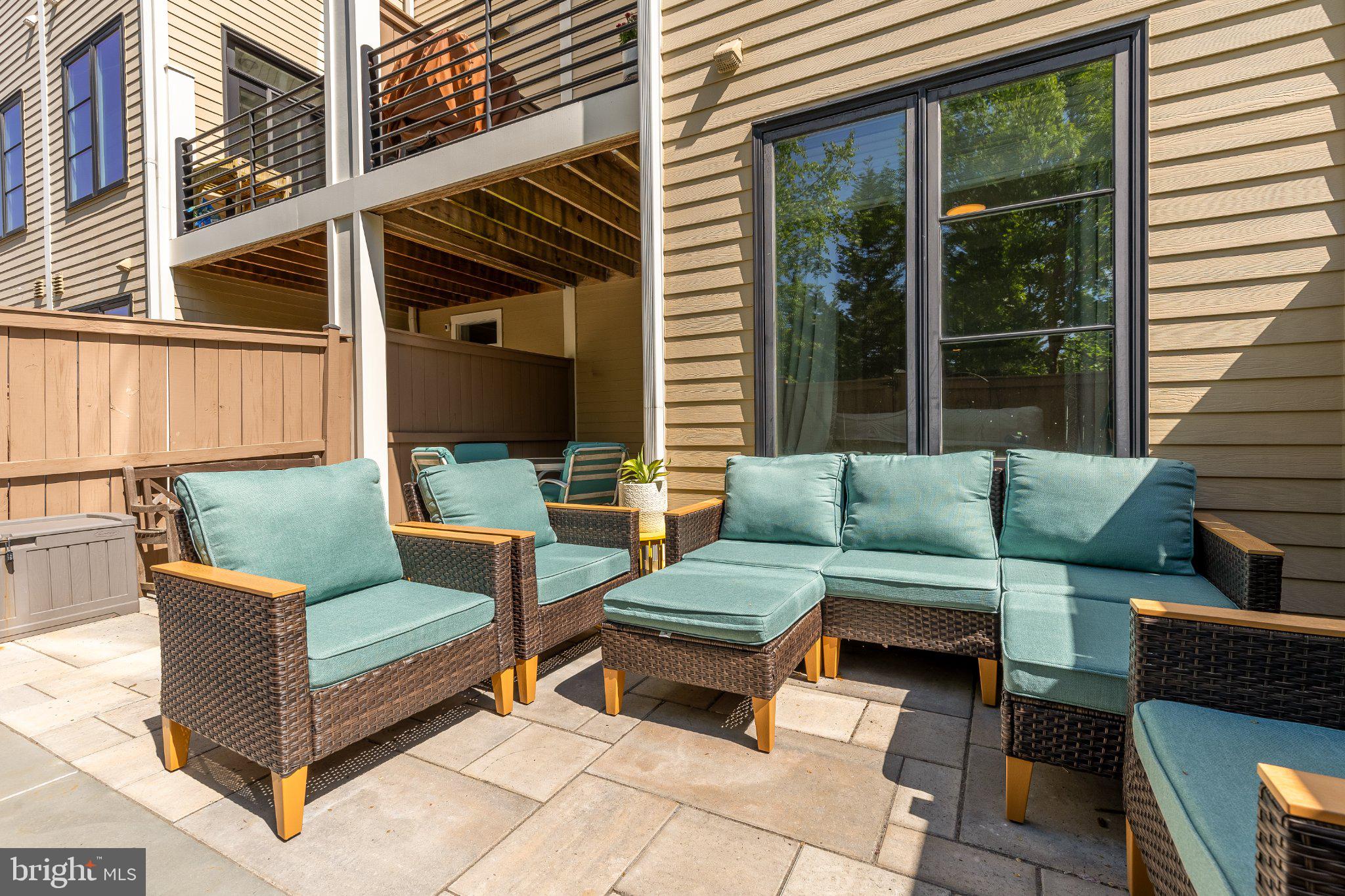 1426 VAN VALKENBURGH LANE