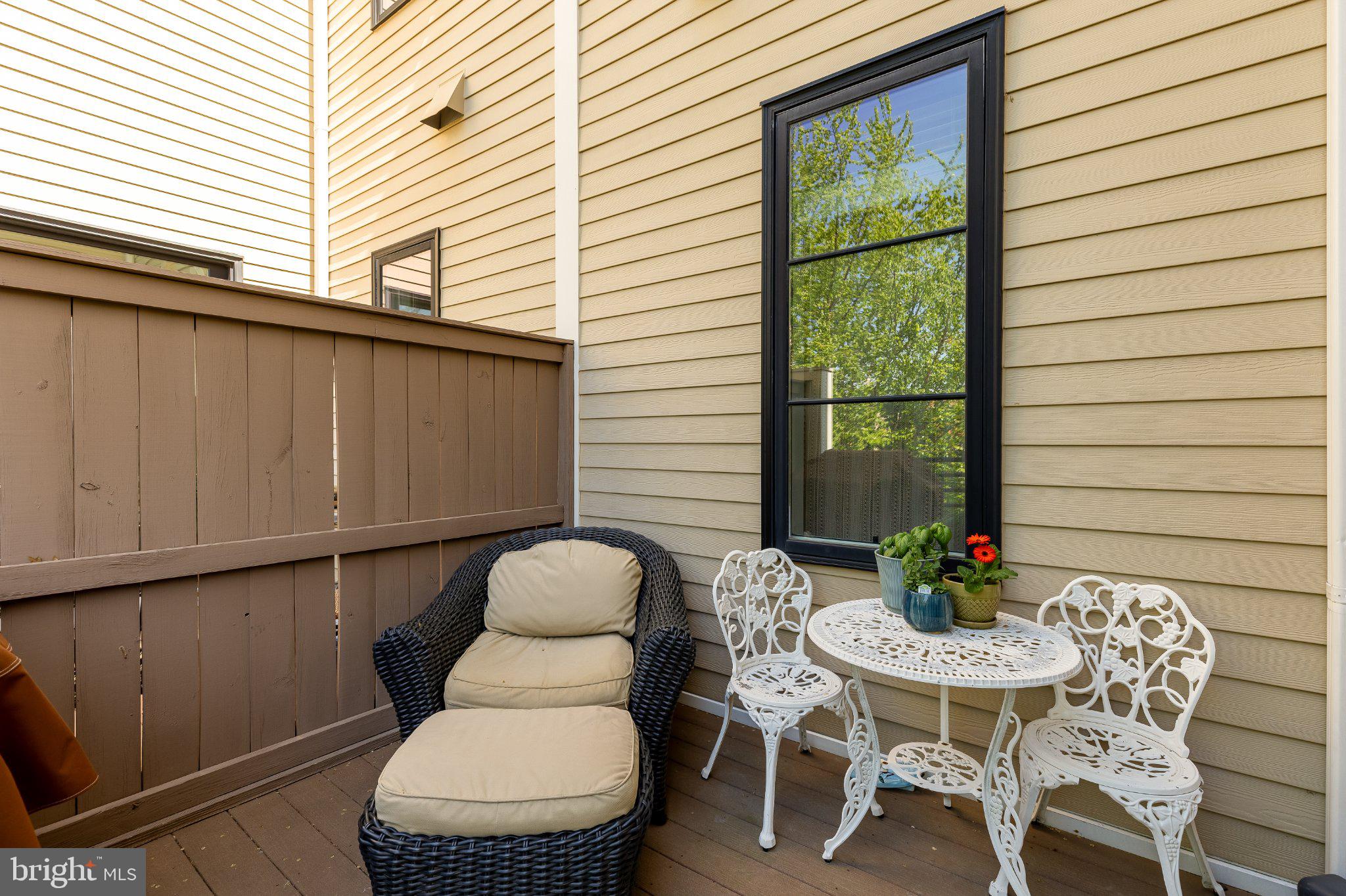 1426 VAN VALKENBURGH LANE