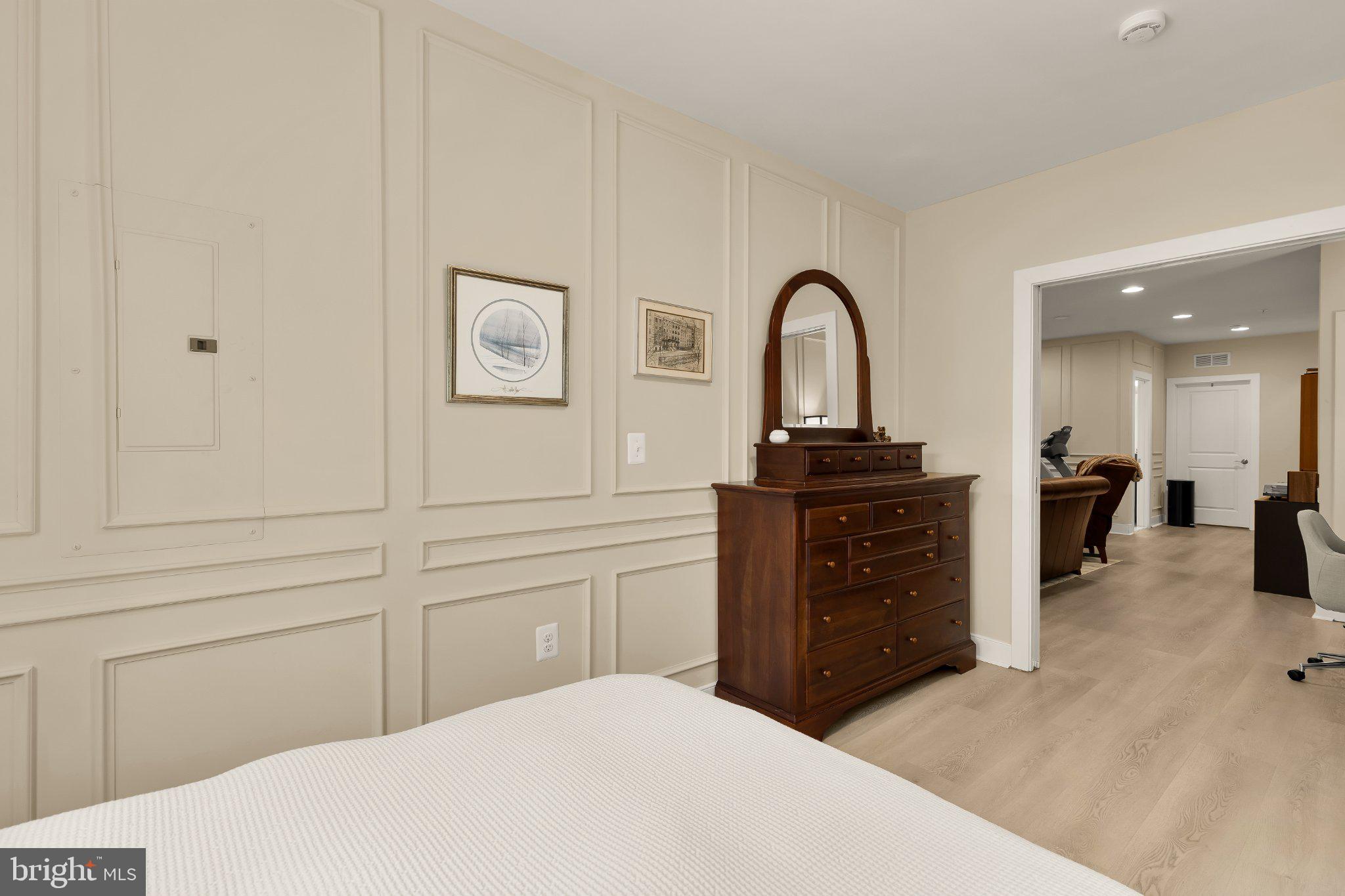 1426 VAN VALKENBURGH LANE