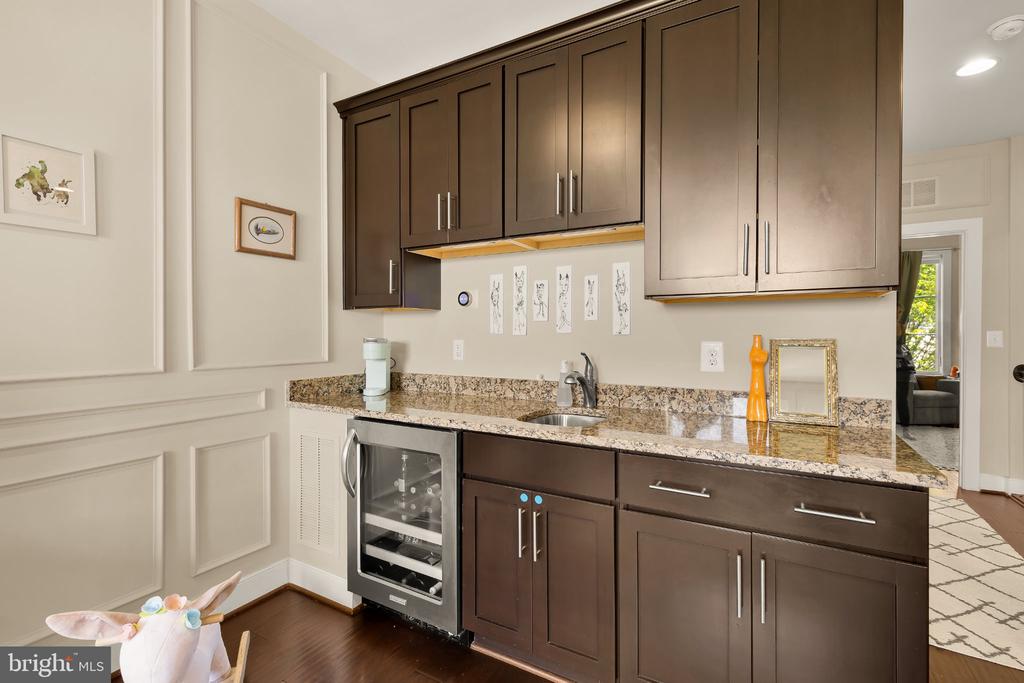 1426 VAN VALKENBURGH LANE