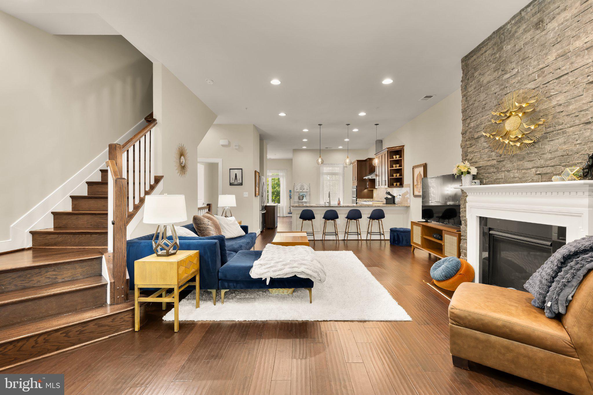 1426 VAN VALKENBURGH LANE