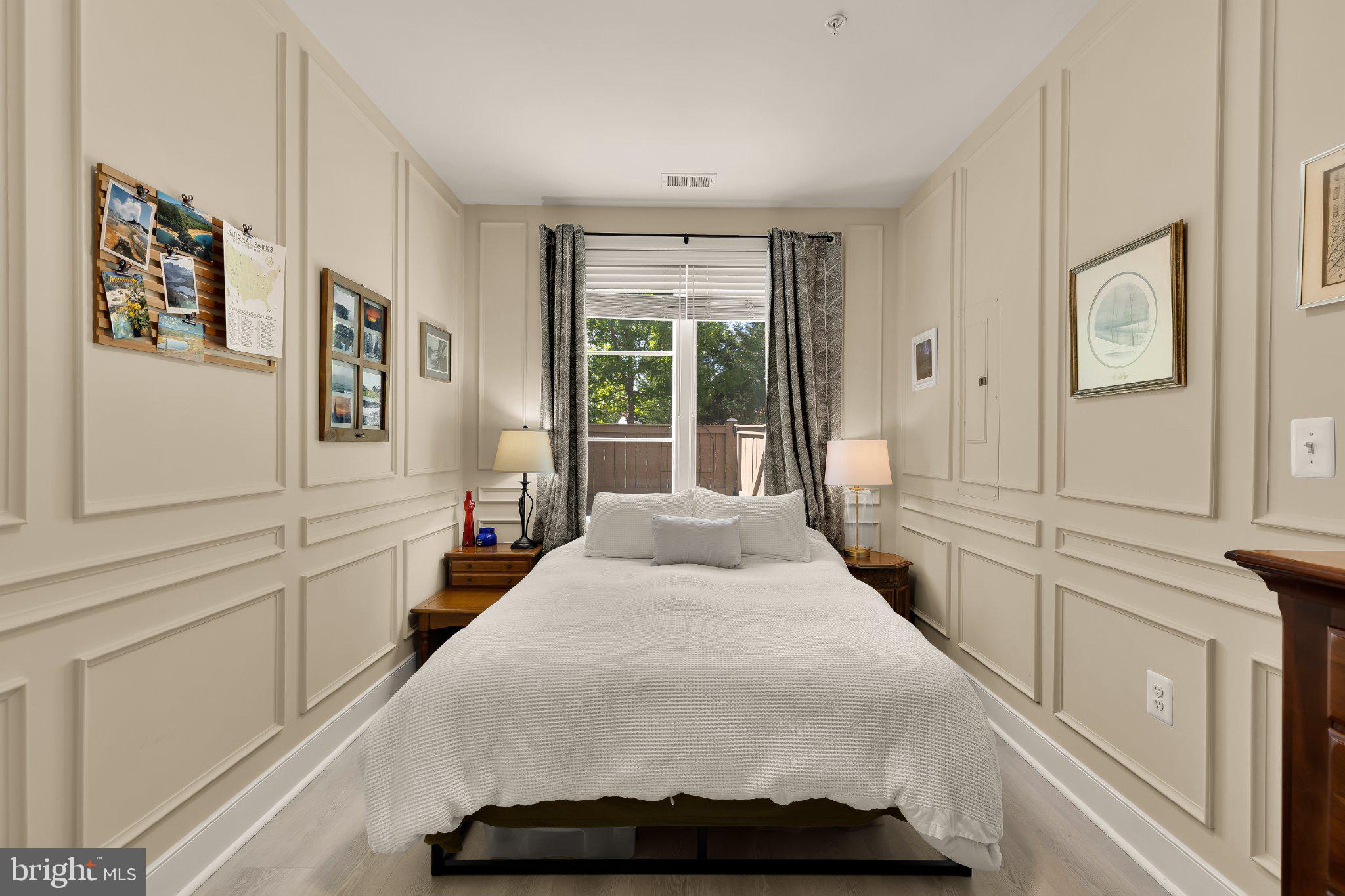 1426 VAN VALKENBURGH LANE