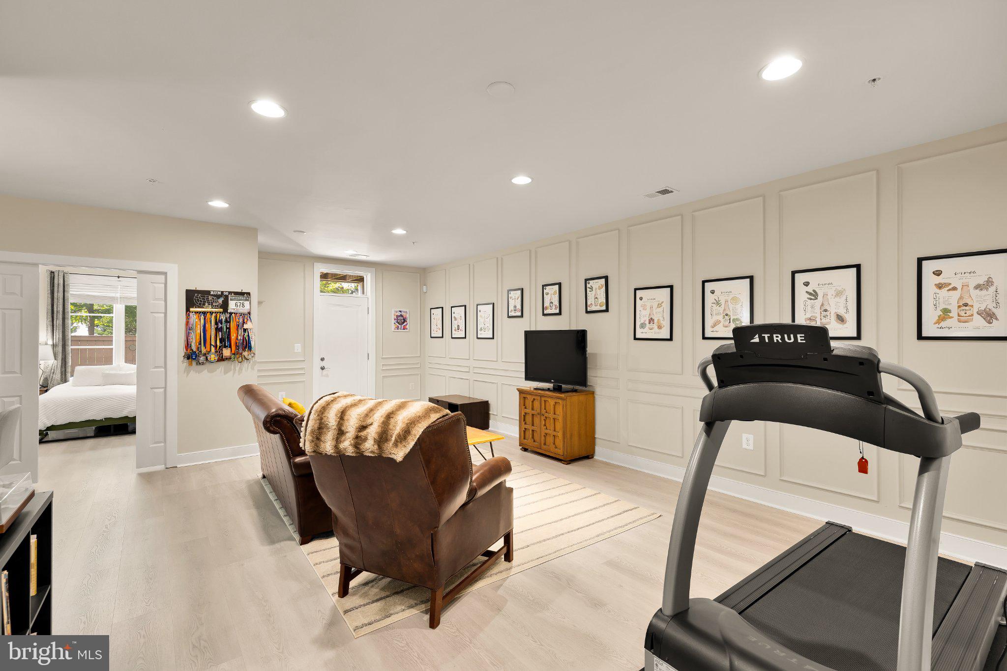 1426 VAN VALKENBURGH LANE