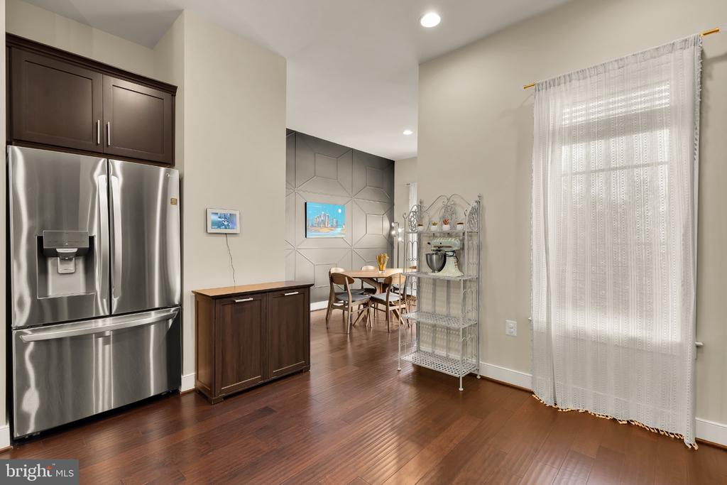 1426 VAN VALKENBURGH LANE