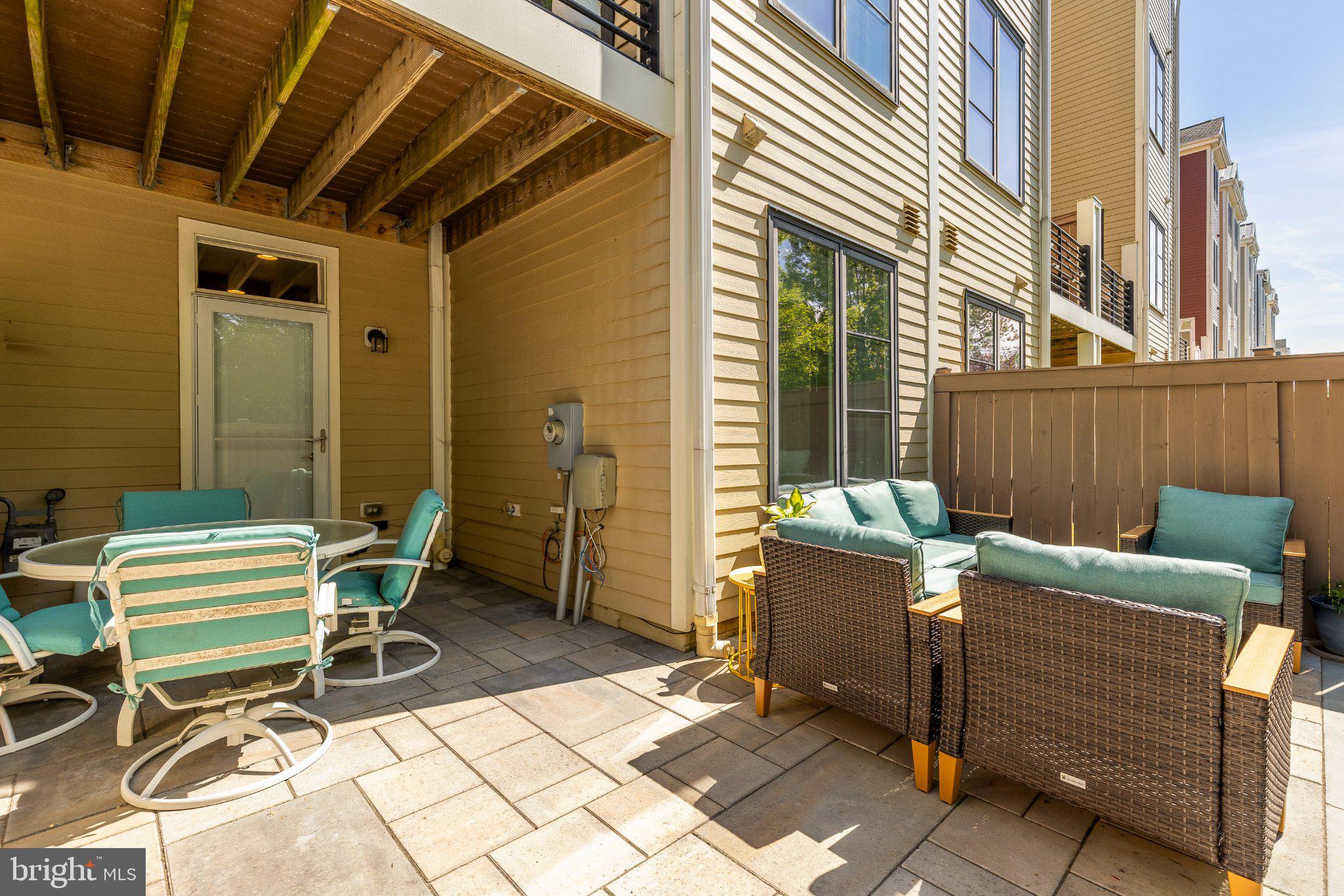 1426 VAN VALKENBURGH LANE