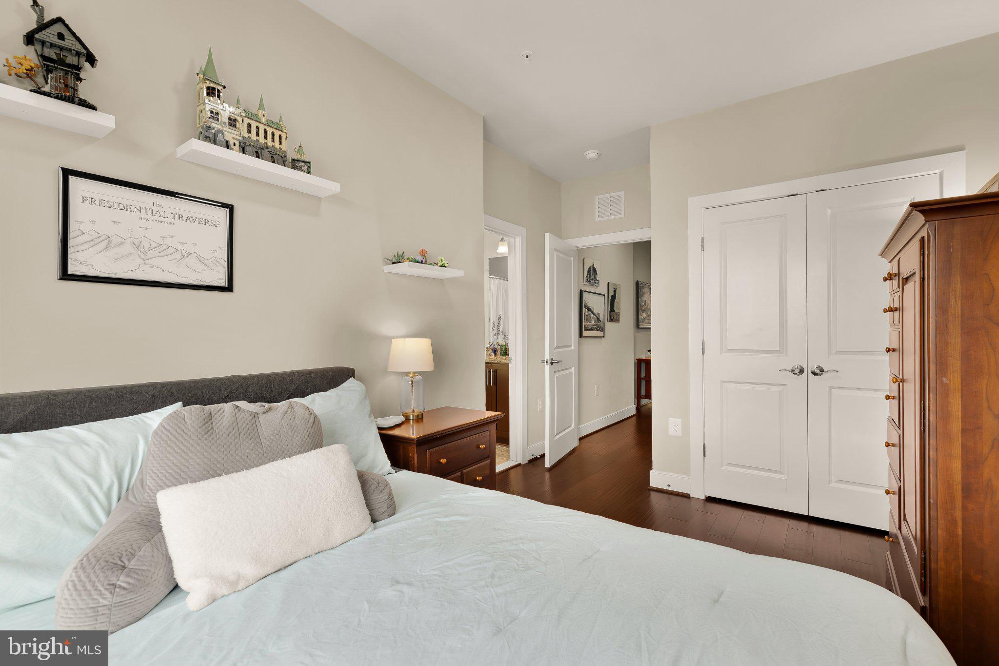 1426 VAN VALKENBURGH LANE