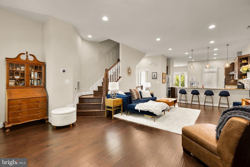 1426 VAN VALKENBURGH LANE