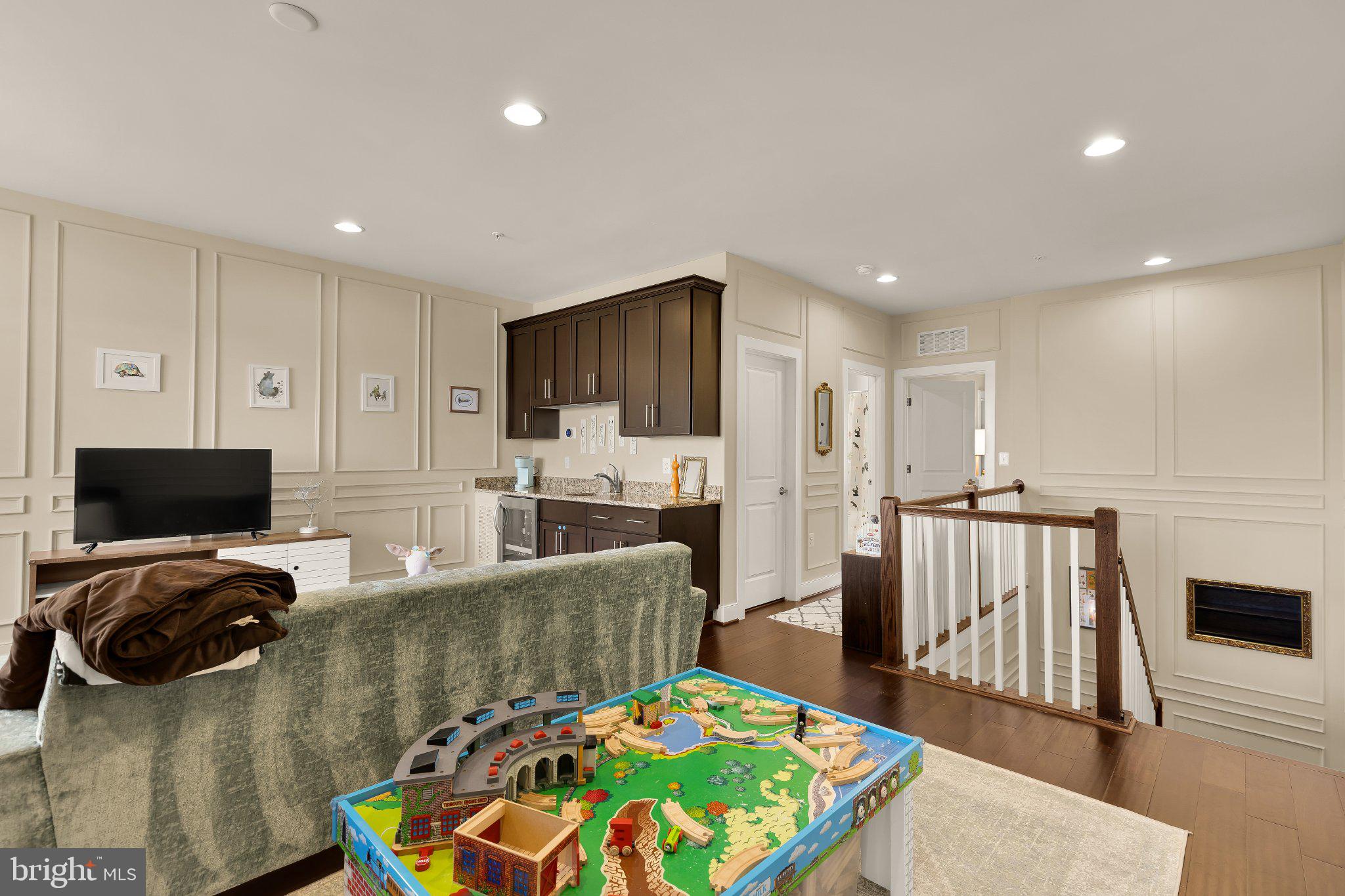 1426 VAN VALKENBURGH LANE