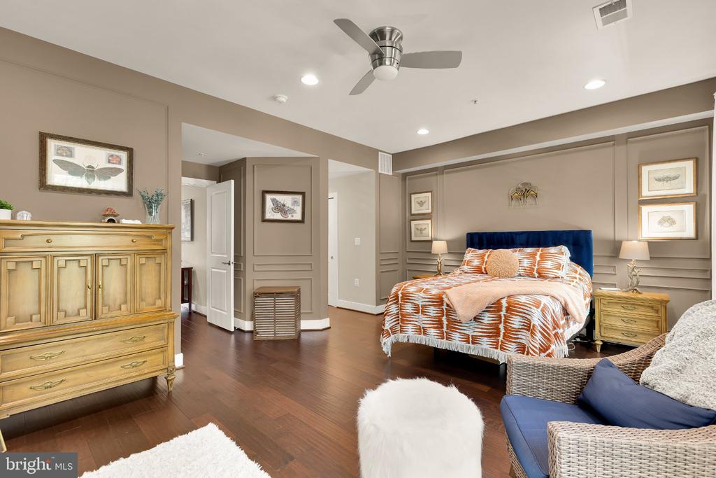 1426 VAN VALKENBURGH LANE