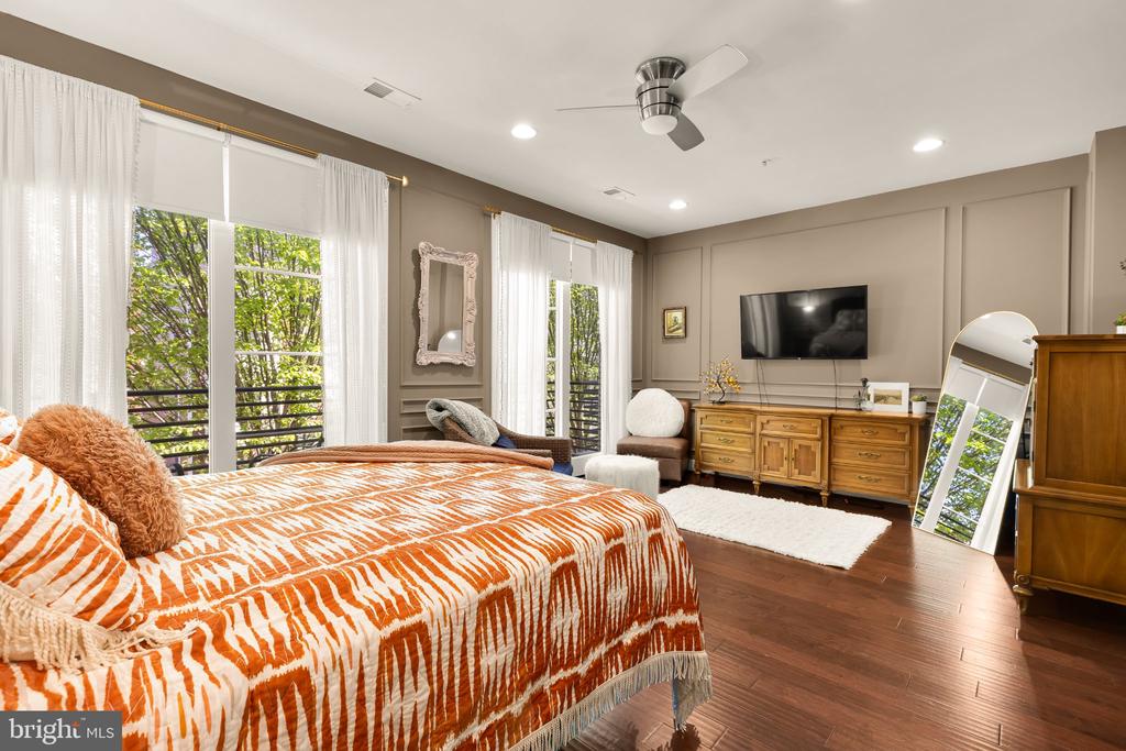 1426 VAN VALKENBURGH LANE