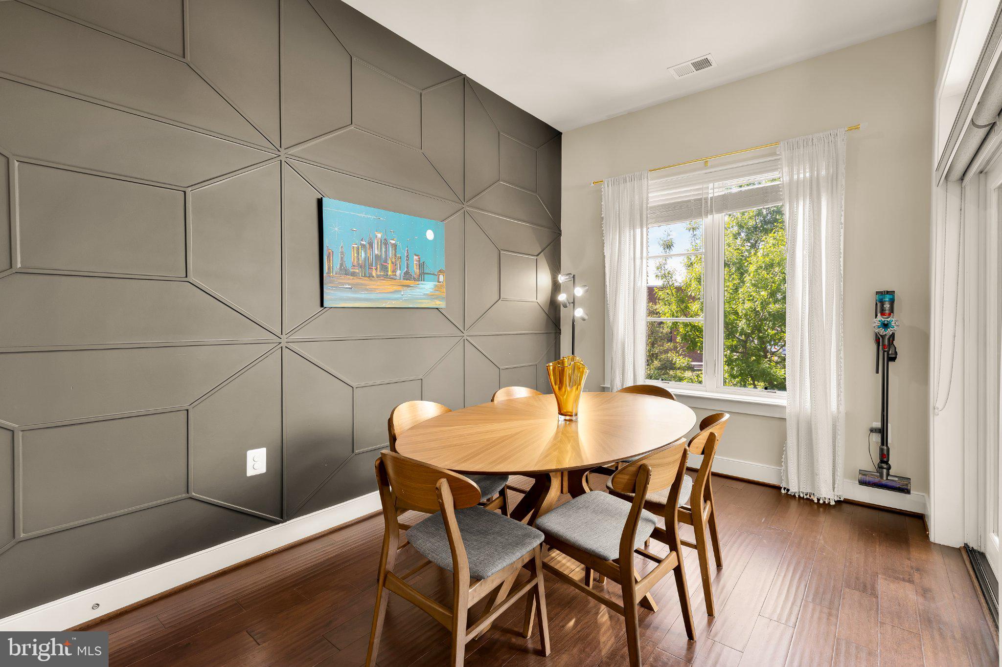 1426 VAN VALKENBURGH LANE