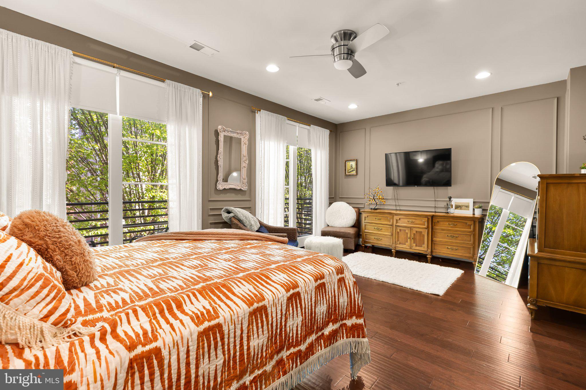 1426 VAN VALKENBURGH LANE