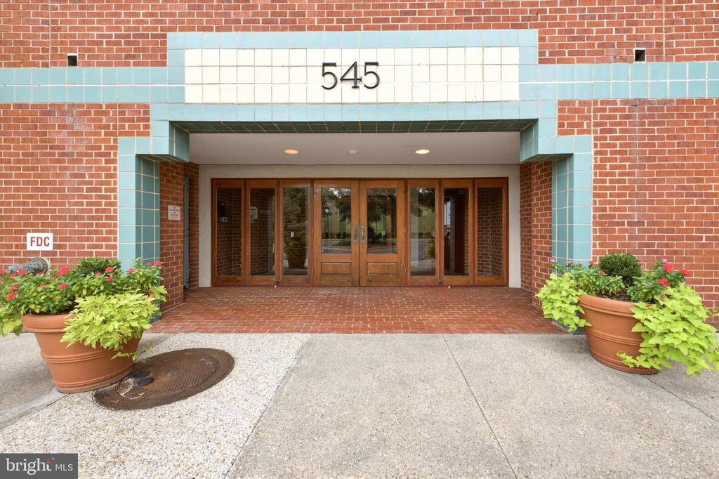 545 E BRADDOCK ROAD Unit: 408