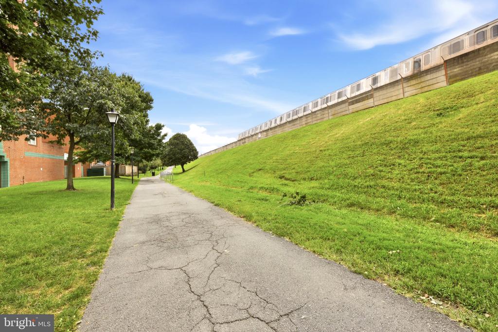 545 E BRADDOCK ROAD Unit: 408