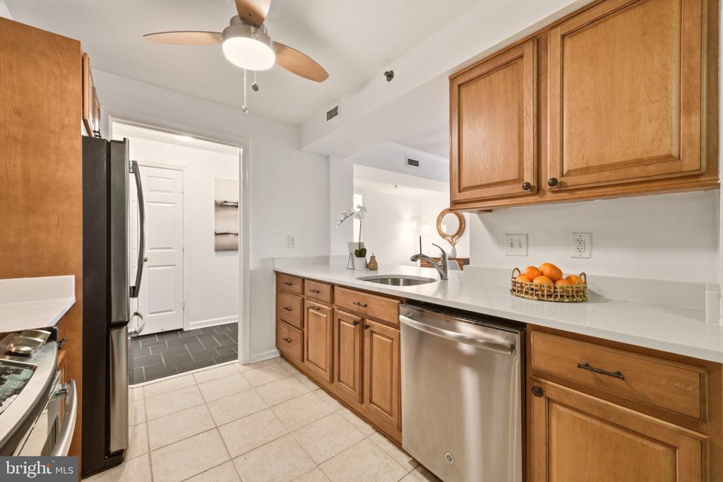 545 E BRADDOCK ROAD Unit: 408