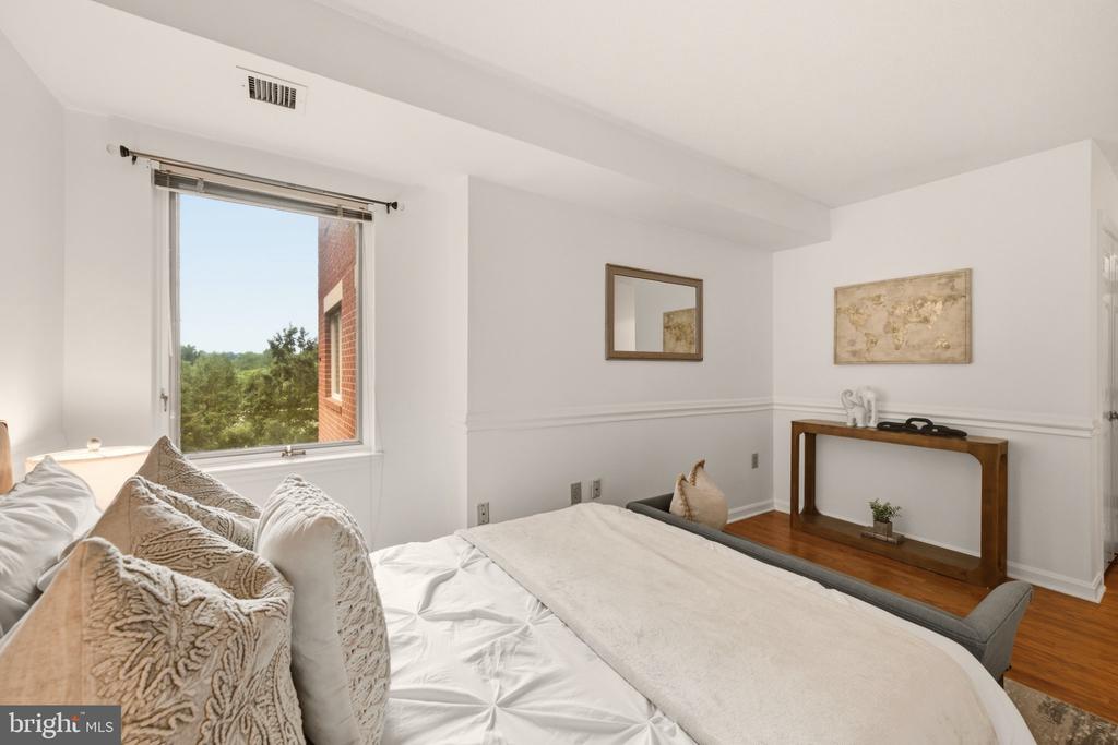 545 E BRADDOCK ROAD Unit: 408